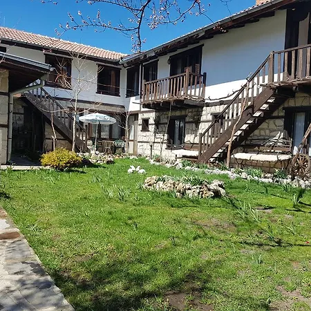 Trenchova Maison d'hôtes 3*