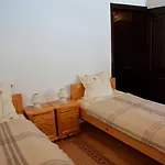Trenchova Konukevi 3*