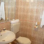 Trenchova Konukevi 3*