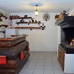 Trenchova Konukevi 3*
