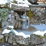 Trenchova Konukevi 3*