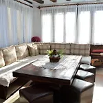 Trenchova Konukevi Bansko