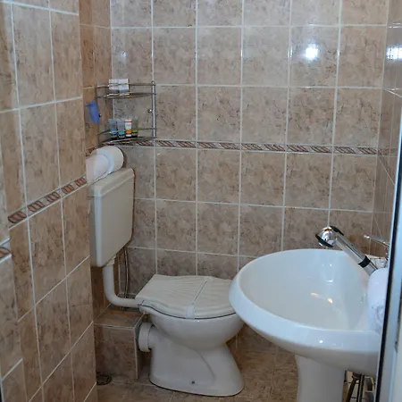 Gasthuis Trenchova 3*