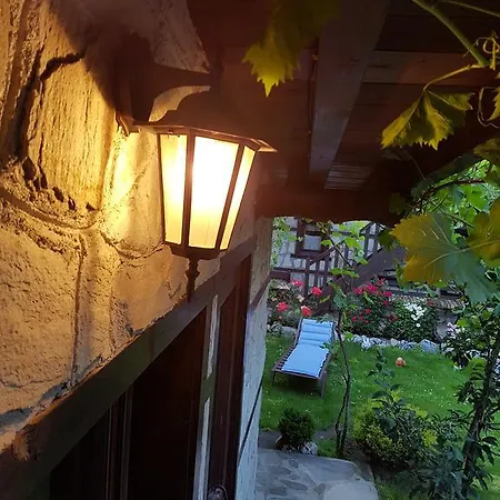 Gasthuis Trenchova 3*