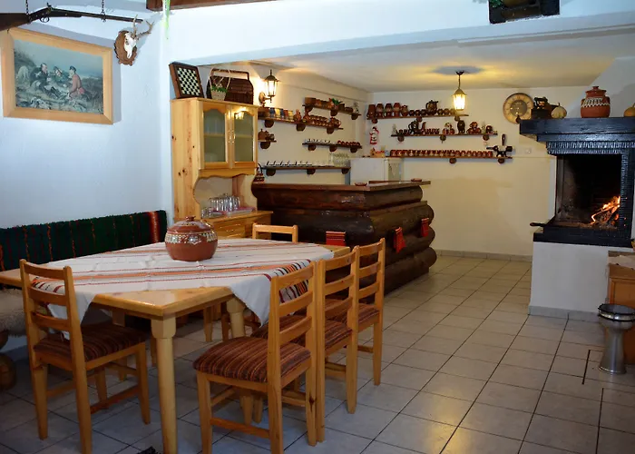 тренчова къща Къща за гости 3*