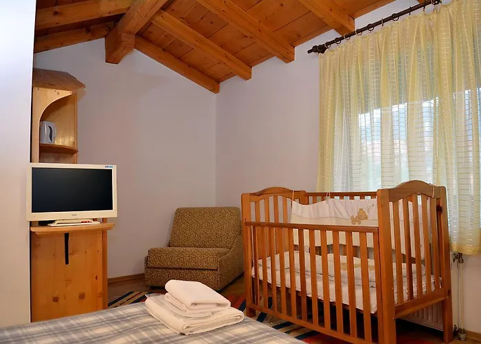 тренчова къща Къща за гости 3*